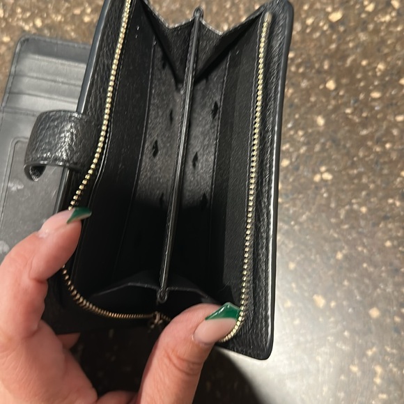 Kate Spade wallet - Picture 4 of 5